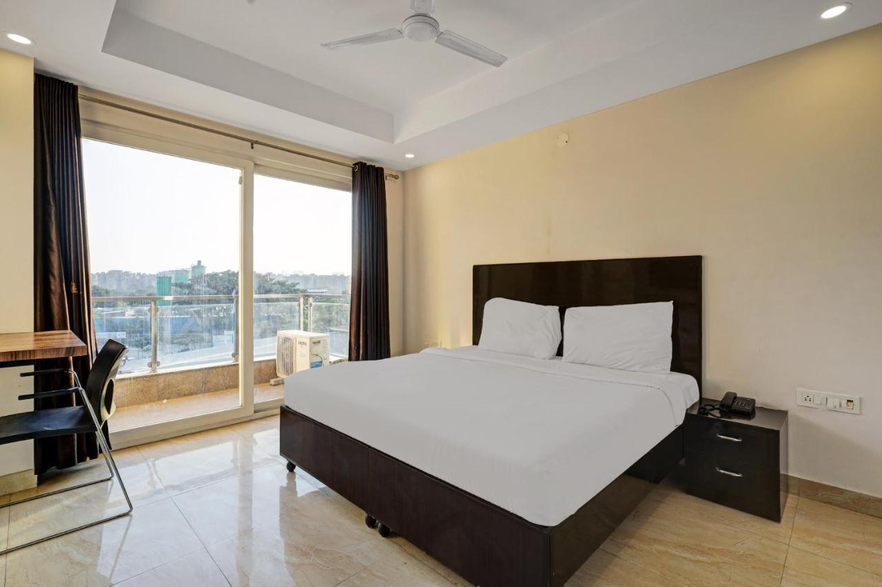 Super Townhouse Tipsyy Near Bestech Central Square Mall คูร์เคาน์ ภายนอก รูปภาพ