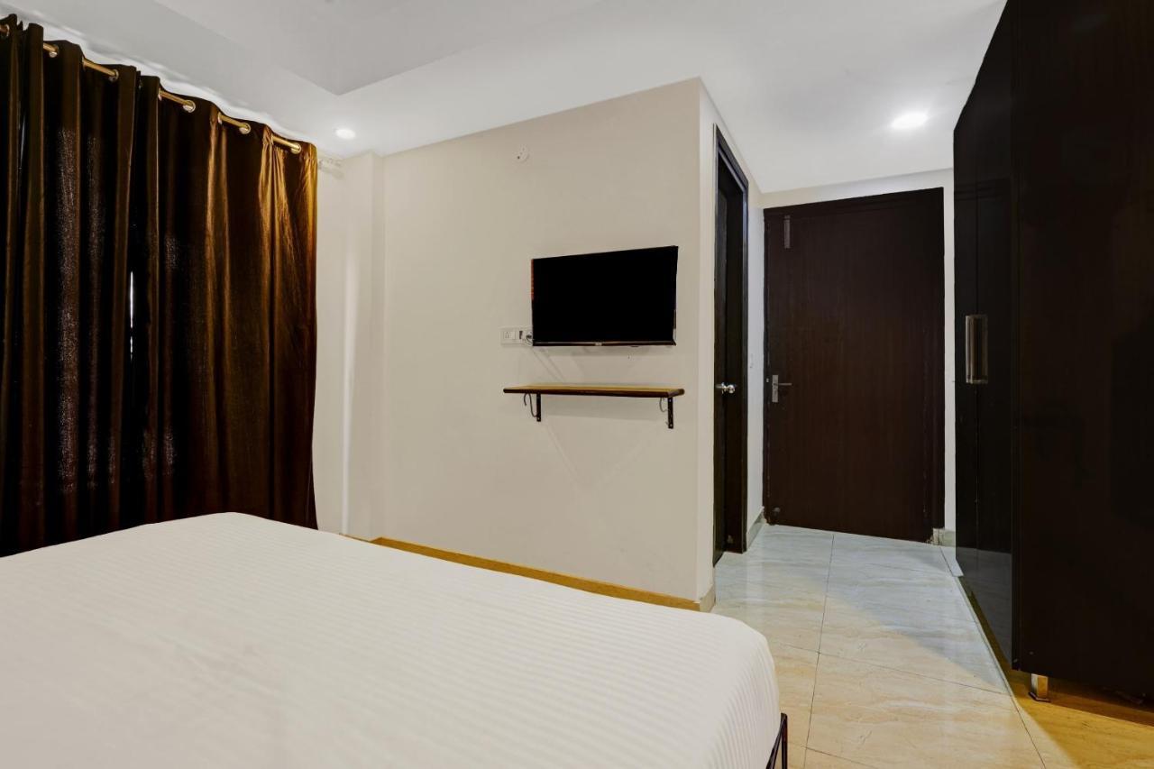 Super Townhouse Tipsyy Near Bestech Central Square Mall คูร์เคาน์ ภายนอก รูปภาพ